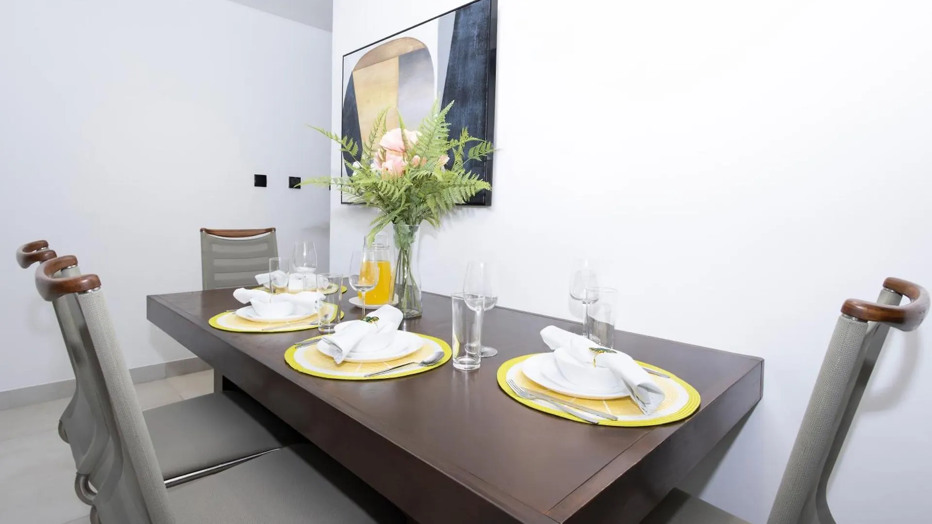 Spacious 2Br Apartment L Rooftop Pool L Gym Dubai