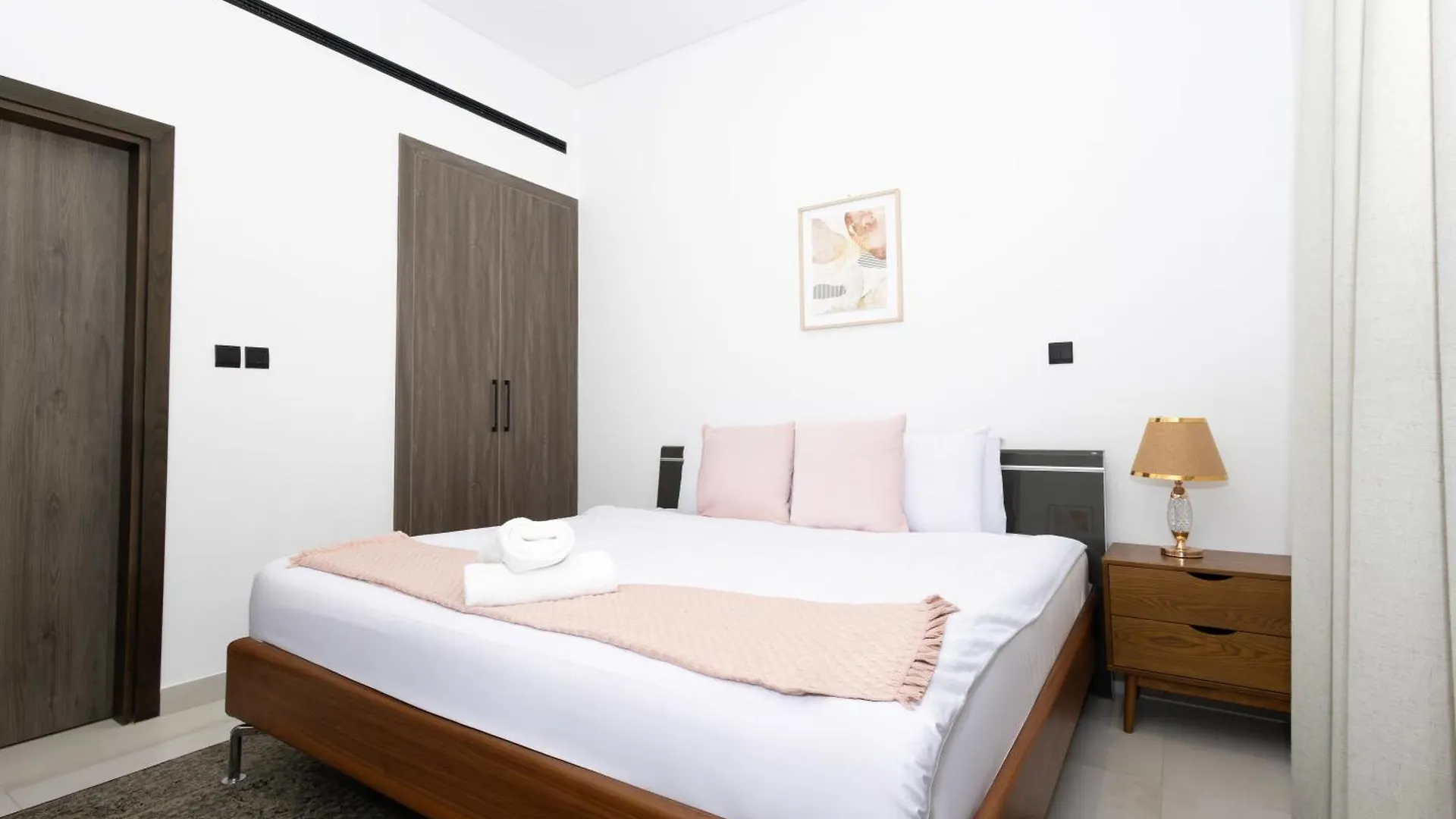 Spacious 2Br Apartment L Rooftop Pool L Gym Dubaï