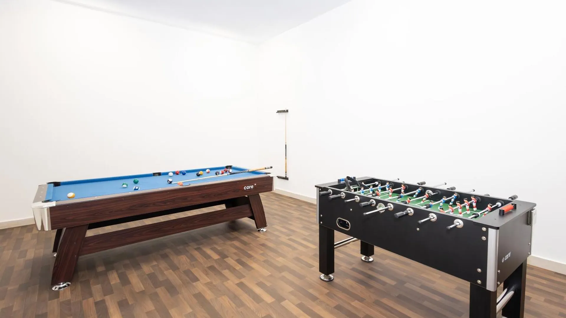 Spacious 2Br Apartment L Rooftop Pool L Gym Dubaj